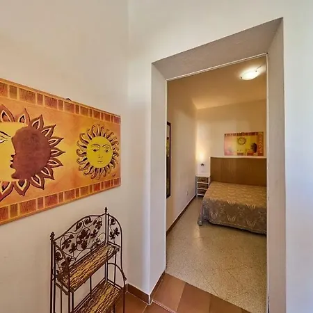 Holiday home Pochi Passi Dalle Splendide Spiagge Di Baia